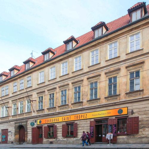 Stavební úpravy měšťanského domu, Karmelitská